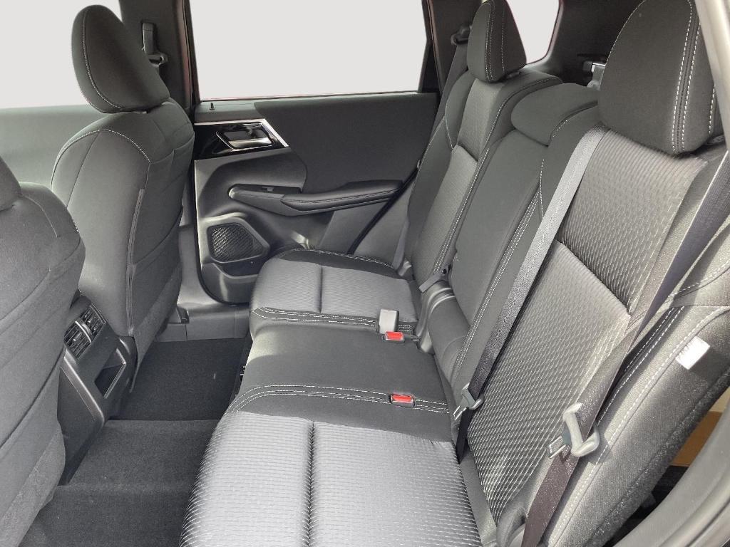 new 2024 Mitsubishi Outlander car, priced at $32,047