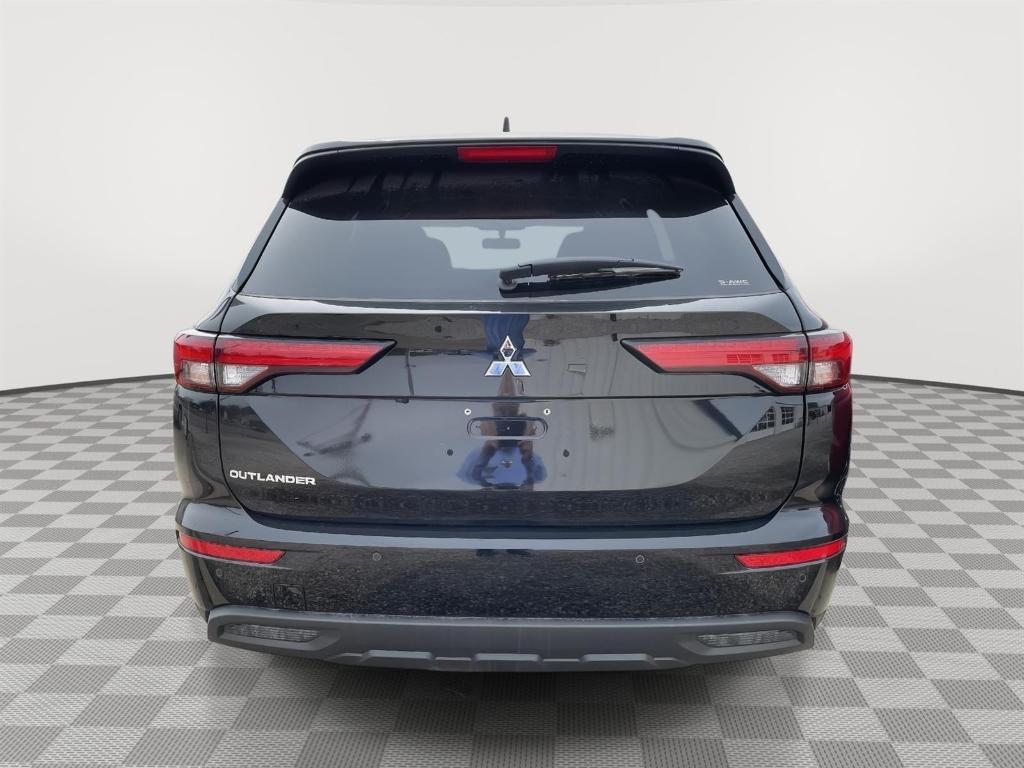 new 2024 Mitsubishi Outlander car, priced at $32,047