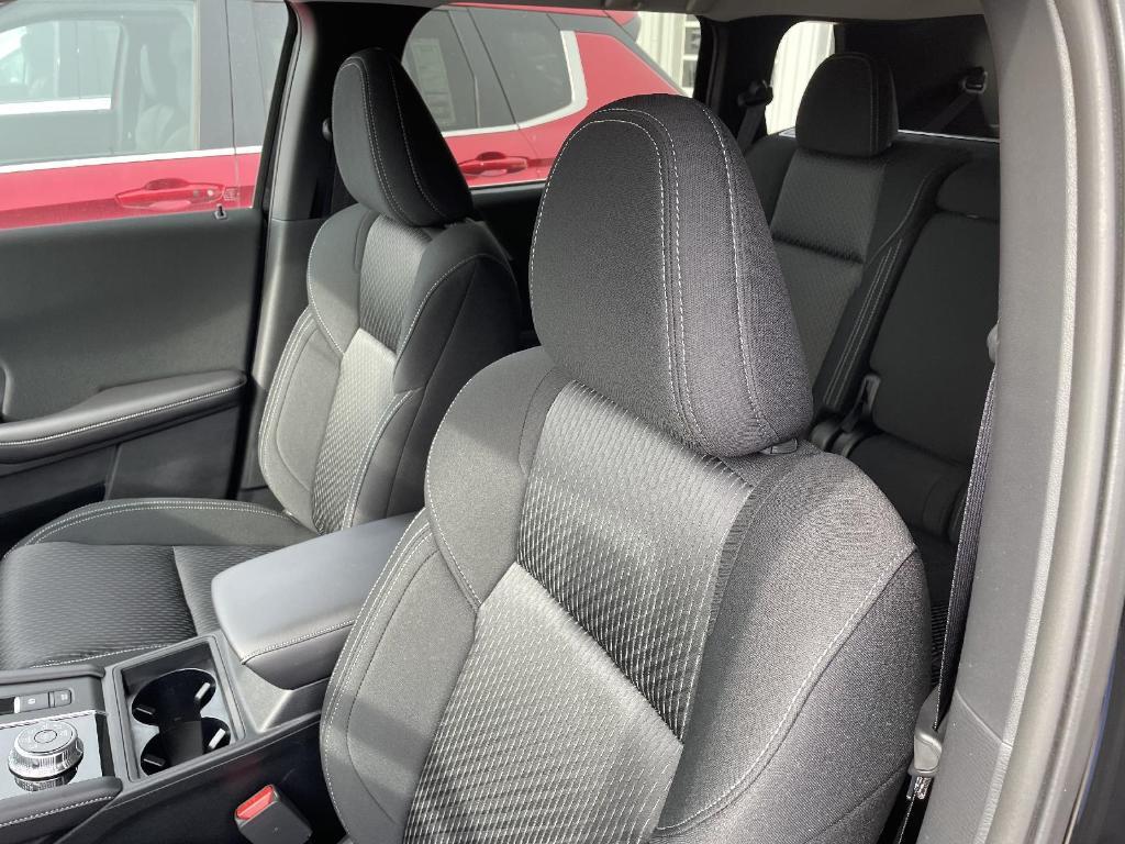 new 2024 Mitsubishi Outlander car, priced at $30,500