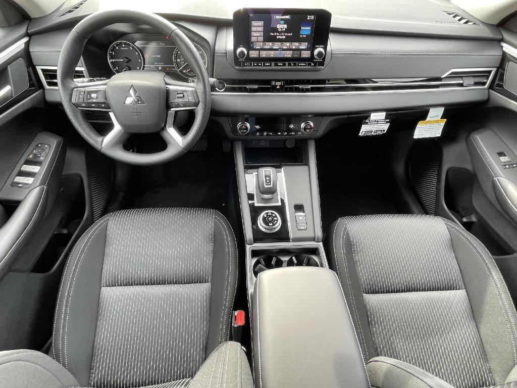 new 2024 Mitsubishi Outlander car, priced at $32,047