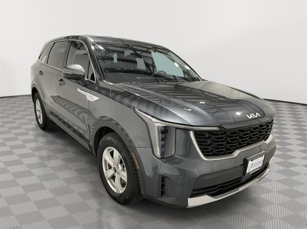 used 2024 Kia Sorento car, priced at $26,900