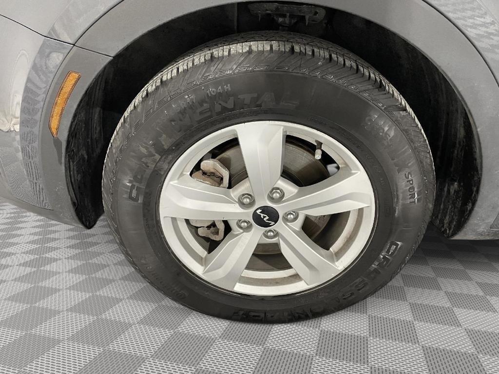 used 2024 Kia Sorento car, priced at $26,900
