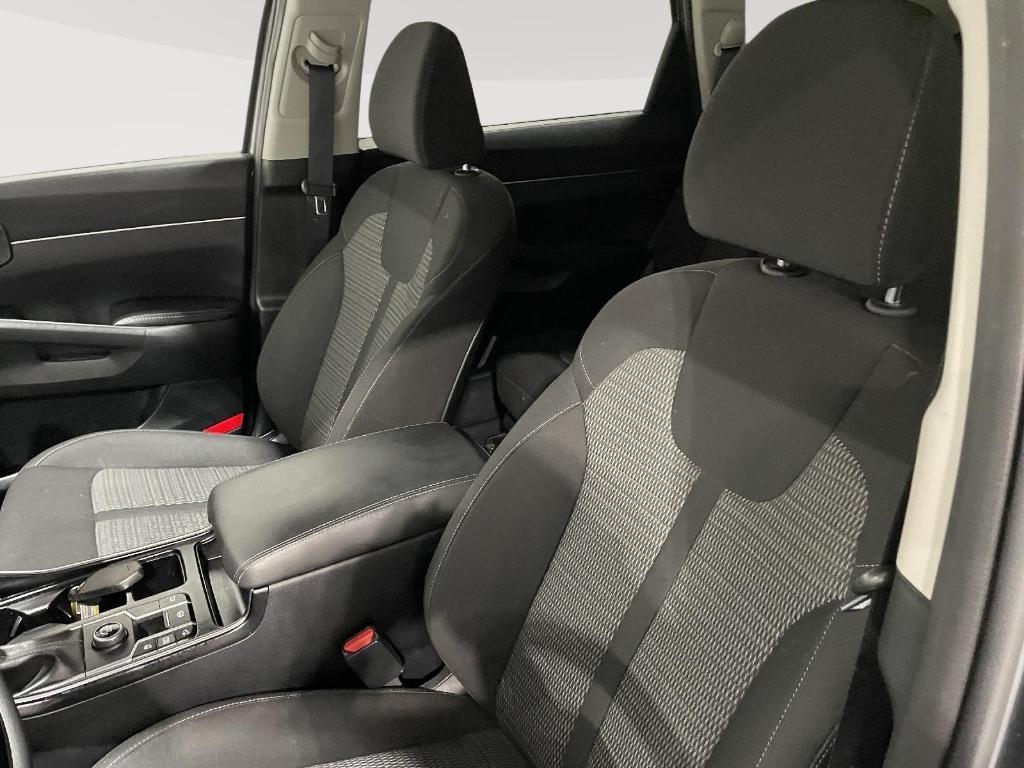 used 2024 Kia Sorento car, priced at $26,900