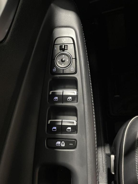 used 2021 Hyundai Santa Fe car, priced at $27,900