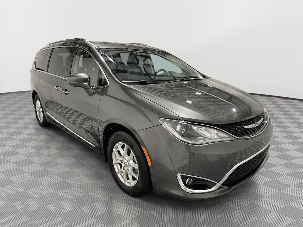 used 2020 Chrysler Pacifica car, priced at $19,000