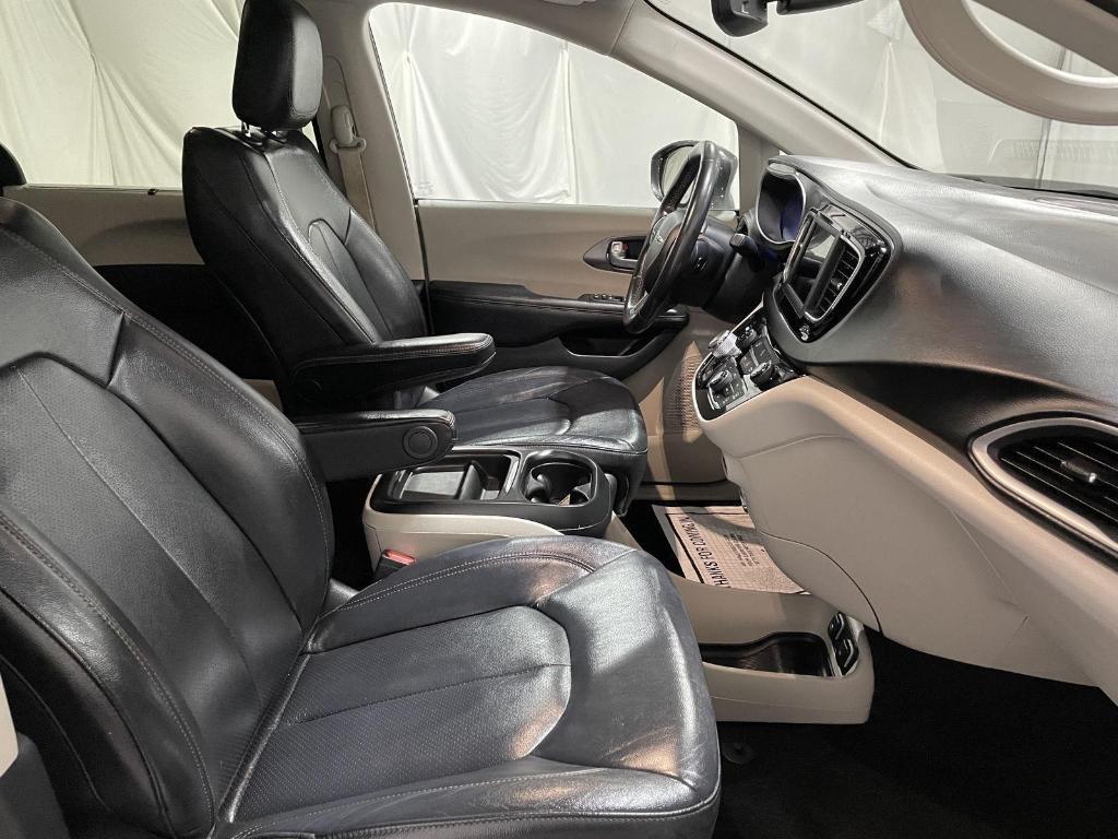 used 2020 Chrysler Pacifica car, priced at $19,000