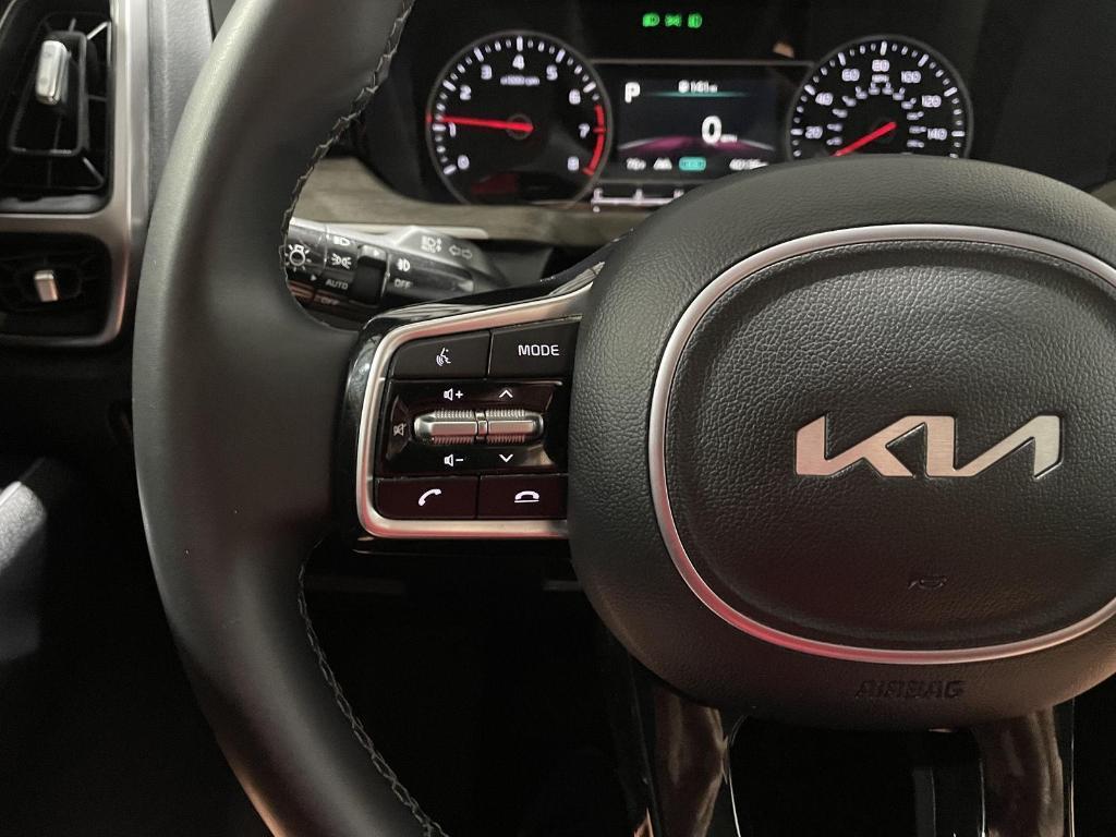 used 2023 Kia Sorento car, priced at $31,400