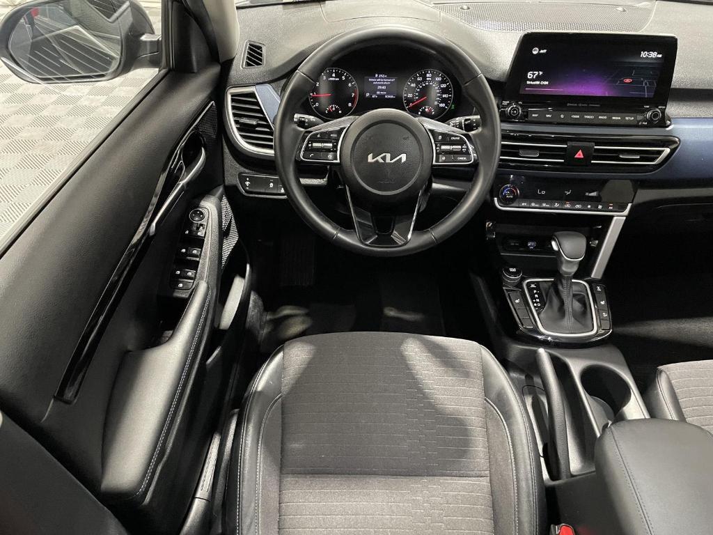 used 2022 Kia Seltos car, priced at $20,900