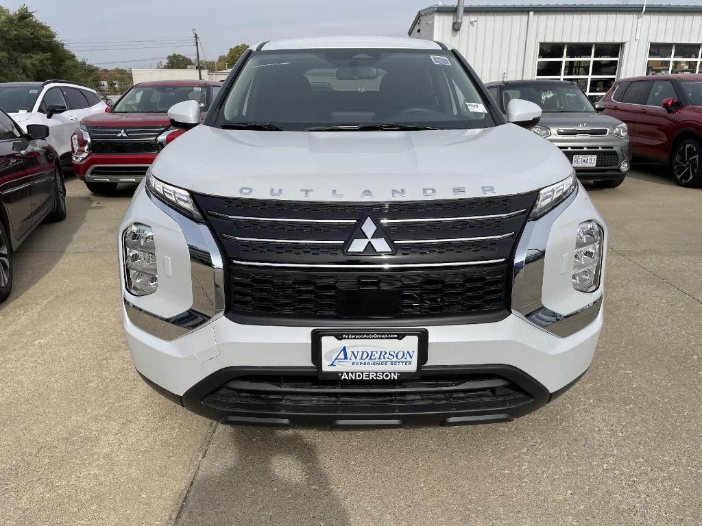 new 2024 Mitsubishi Outlander car, priced at $30,500