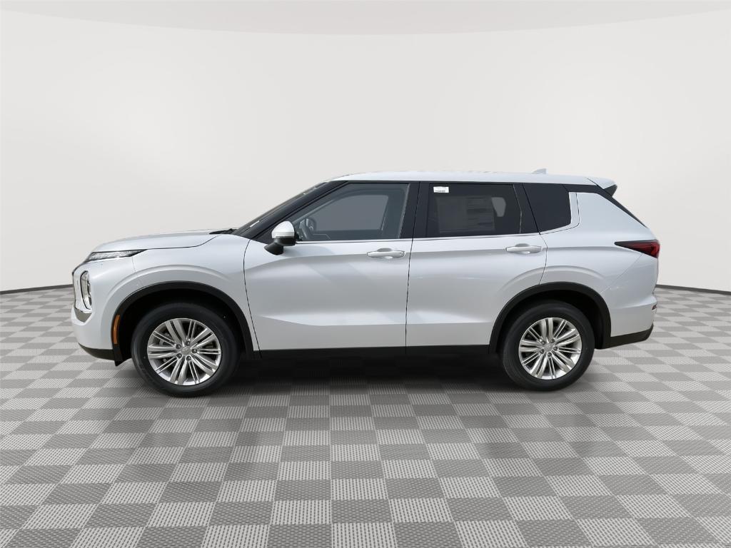 new 2024 Mitsubishi Outlander car, priced at $32,577