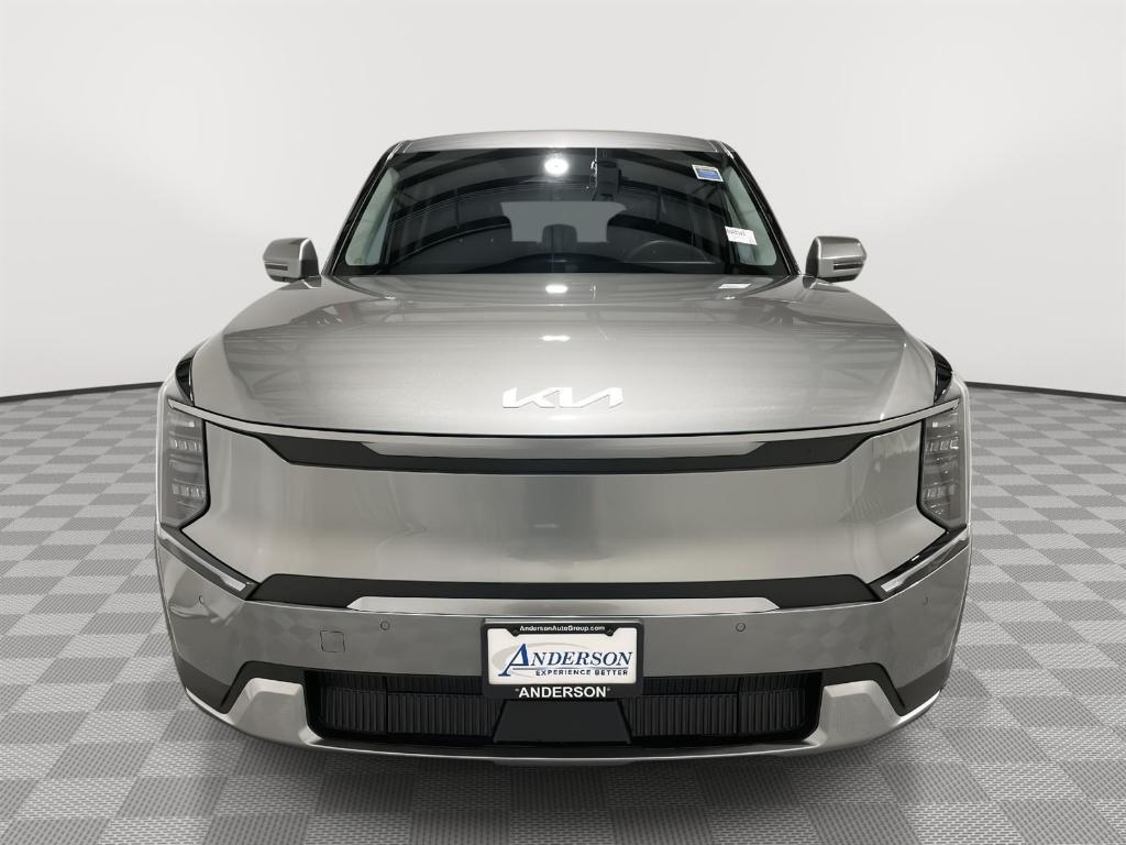 new 2024 Kia EV9 car, priced at $55,270