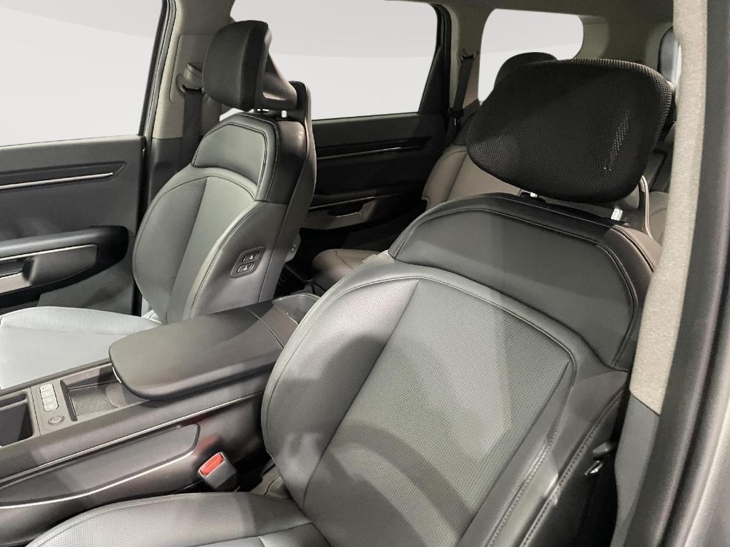 new 2024 Kia EV9 car, priced at $55,270