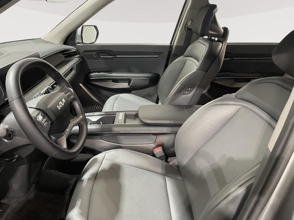 new 2024 Kia EV9 car, priced at $55,270