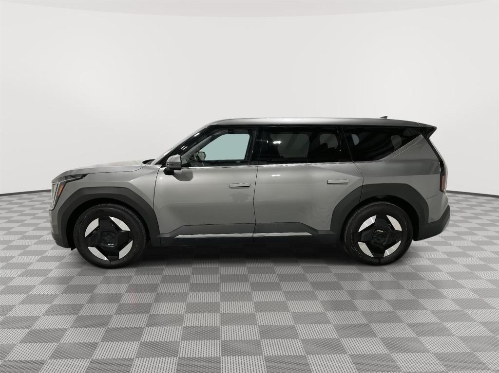 new 2024 Kia EV9 car, priced at $55,270