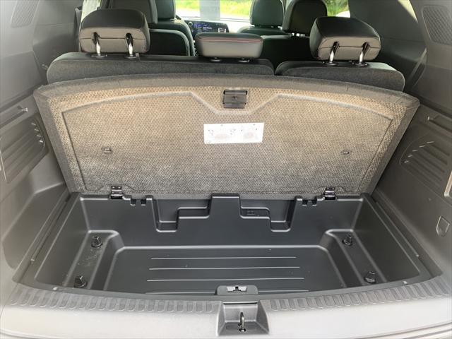 used 2025 Chevrolet Traverse car, priced at $57,988