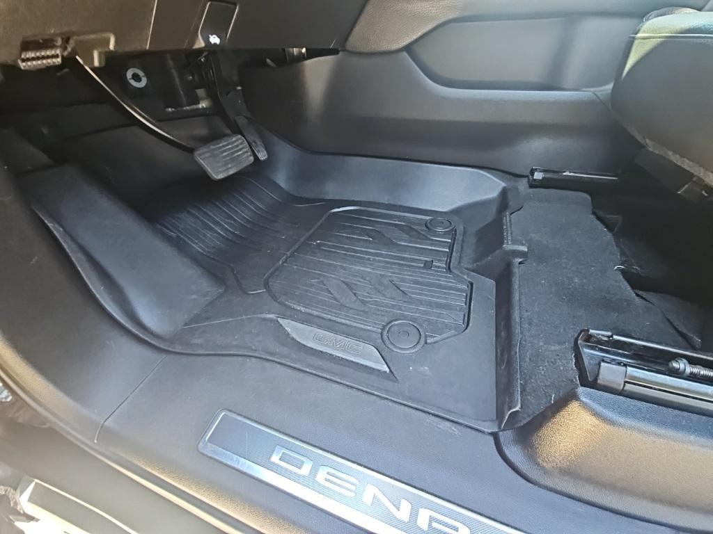 used 2021 GMC Yukon car, priced at $50,400