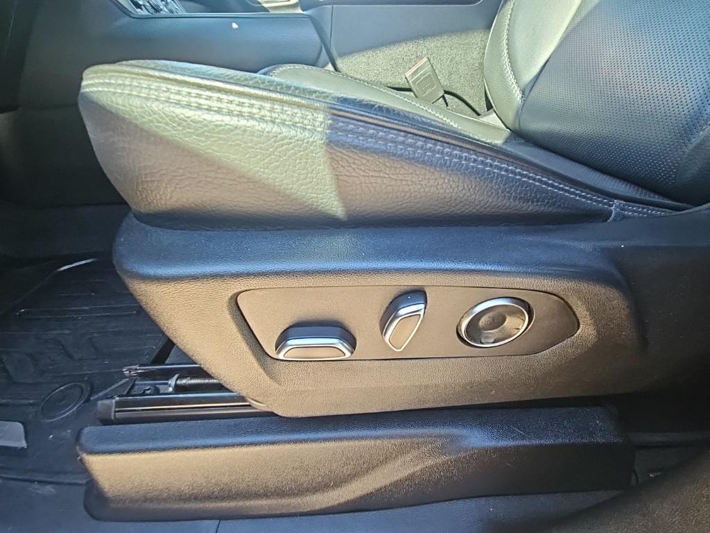 used 2021 GMC Yukon car, priced at $50,400