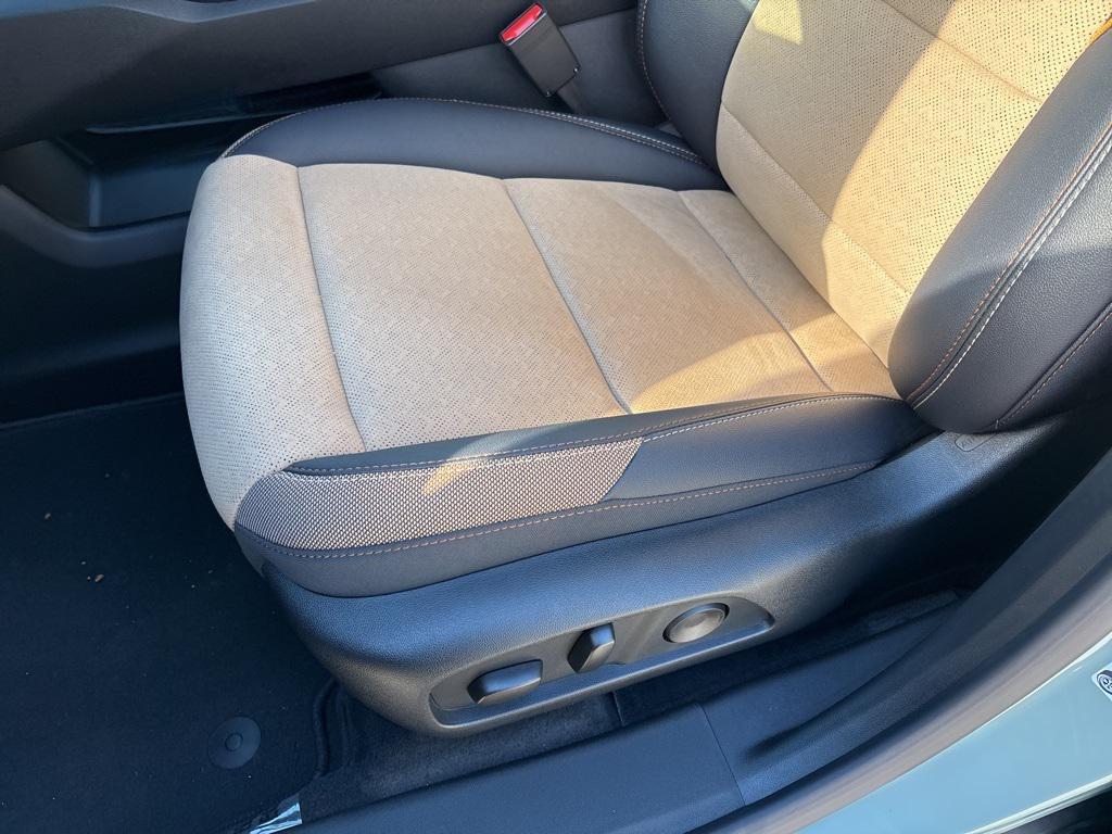 new 2026 Chevrolet Equinox car, priced at $38,282