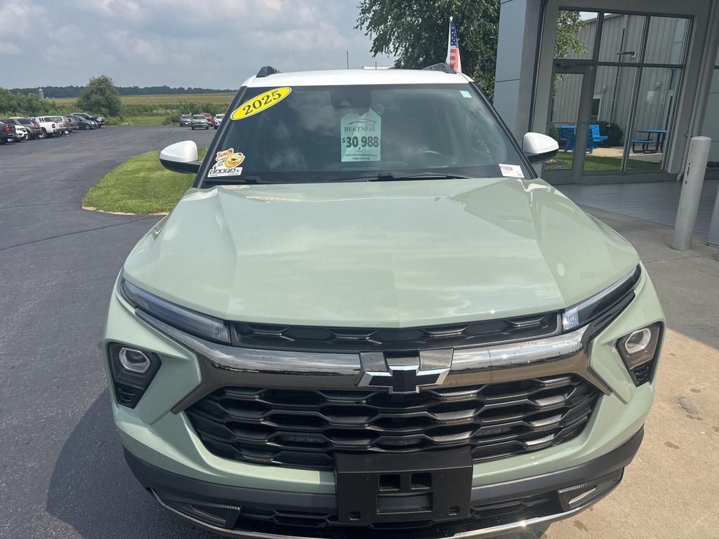 used 2025 Chevrolet TrailBlazer car, priced at $30,988