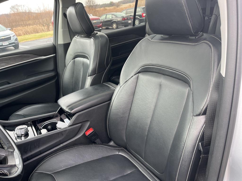 used 2022 Jeep Grand Cherokee L car, priced at $30,988