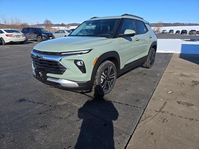 new 2025 Chevrolet TrailBlazer car, priced at $29,156