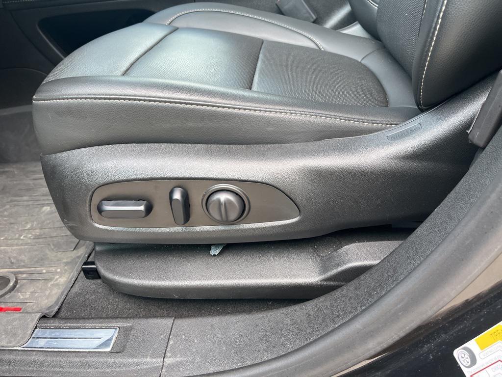 used 2023 GMC Acadia car, priced at $35,000