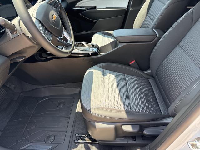 new 2025 Chevrolet Trax car, priced at $25,452