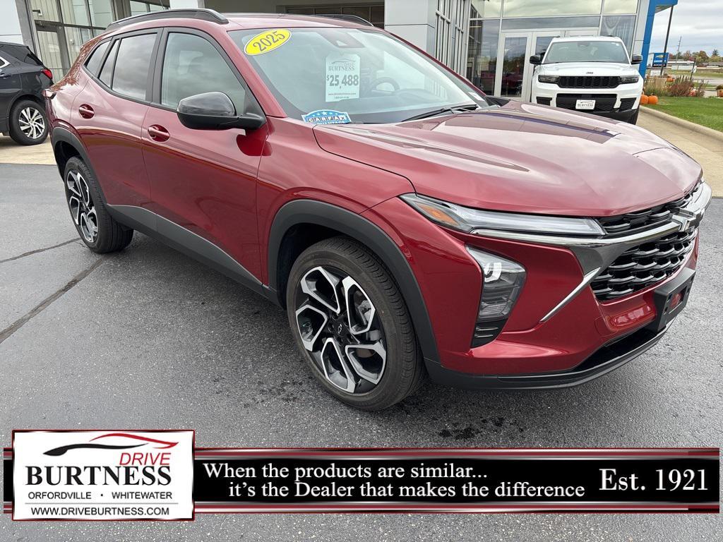 used 2025 Chevrolet Trax car, priced at $25,255