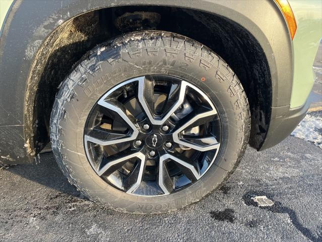 new 2025 Chevrolet TrailBlazer car, priced at $32,238