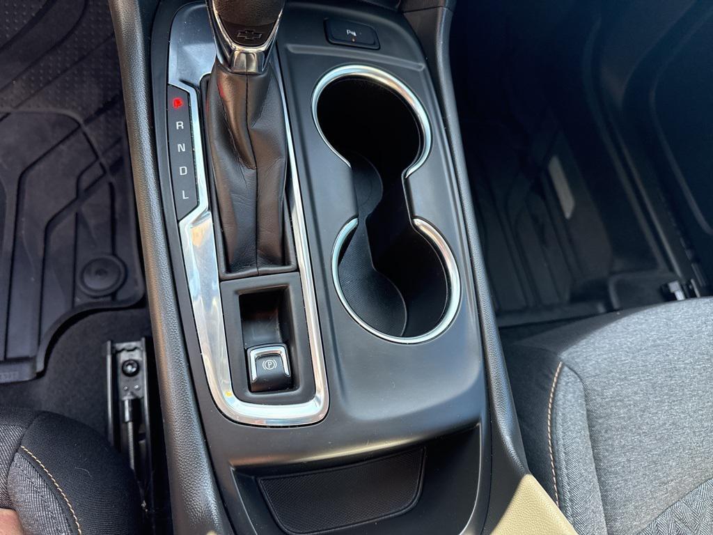 used 2022 Chevrolet Equinox car, priced at $22,795