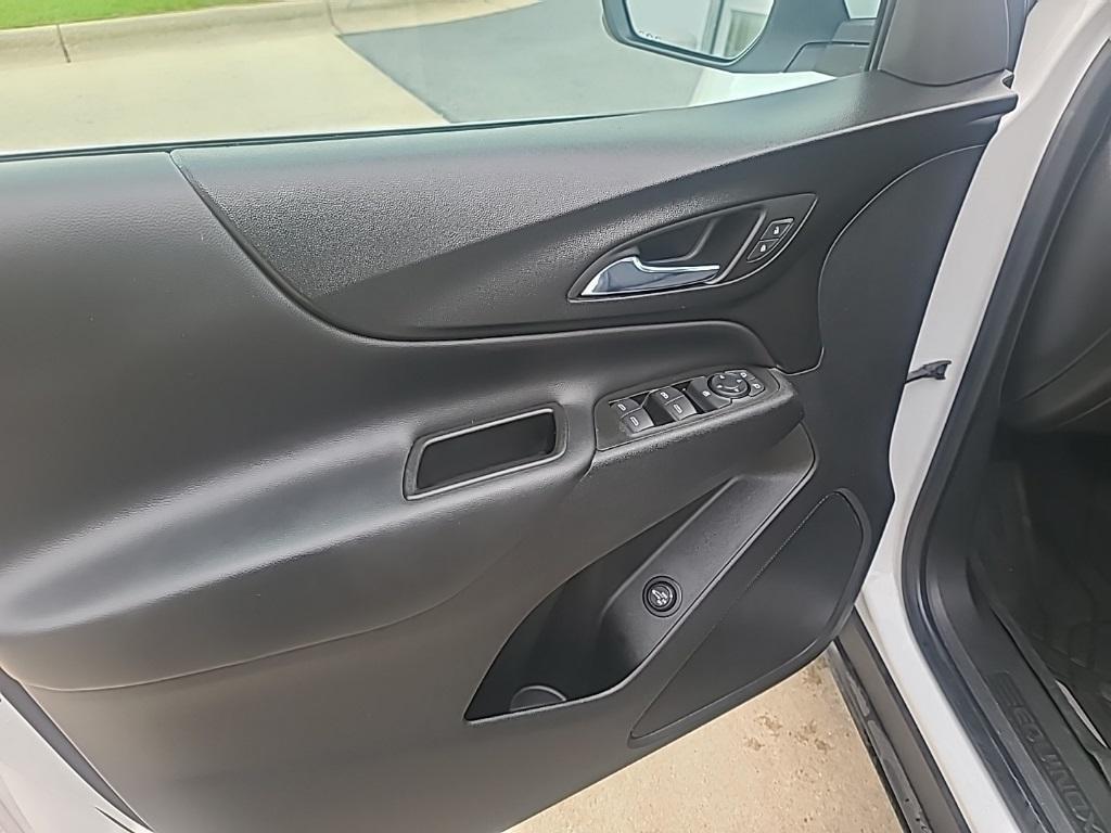 used 2022 Chevrolet Equinox car, priced at $22,988