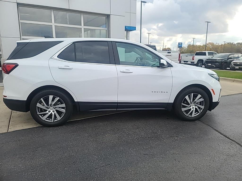 used 2022 Chevrolet Equinox car, priced at $22,988
