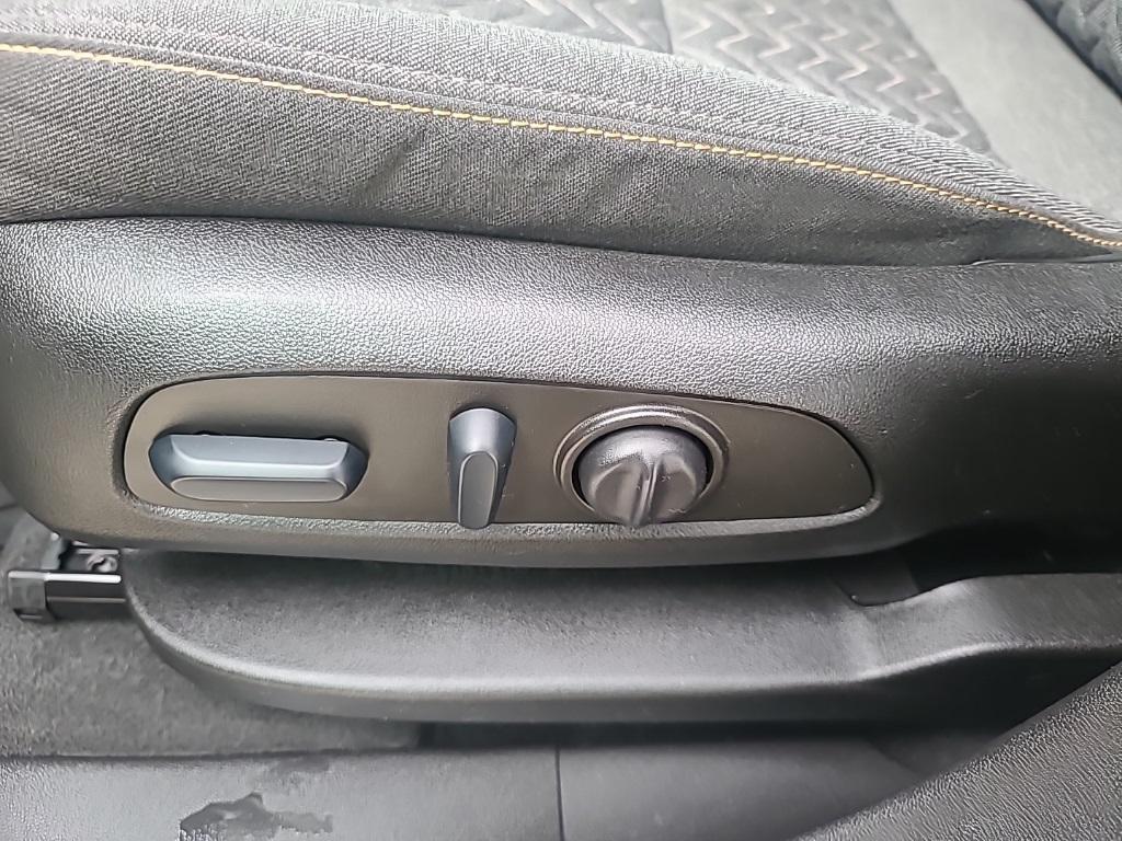 used 2022 Chevrolet Equinox car, priced at $22,988