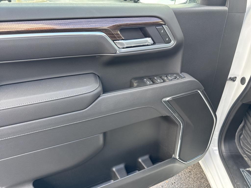 new 2025 Chevrolet Silverado 1500 car, priced at $51,730