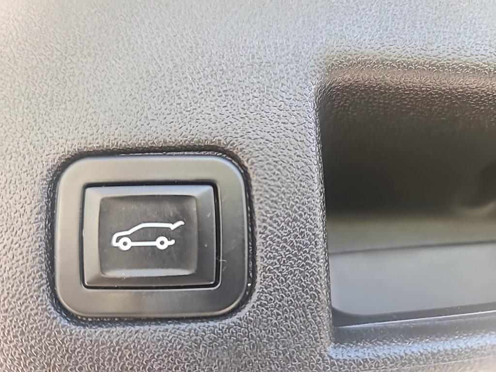 used 2019 Chevrolet Equinox car, priced at $15,988