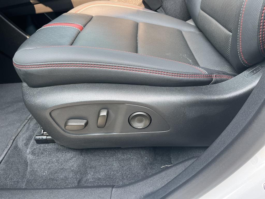used 2024 Chevrolet Traverse car, priced at $55,870