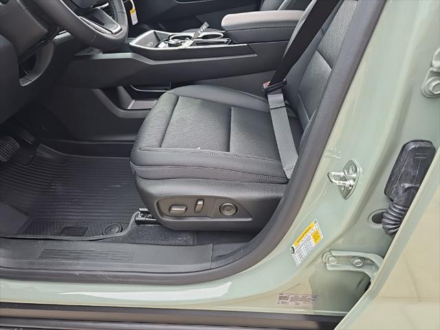 new 2026 Chevrolet Equinox car, priced at $33,295