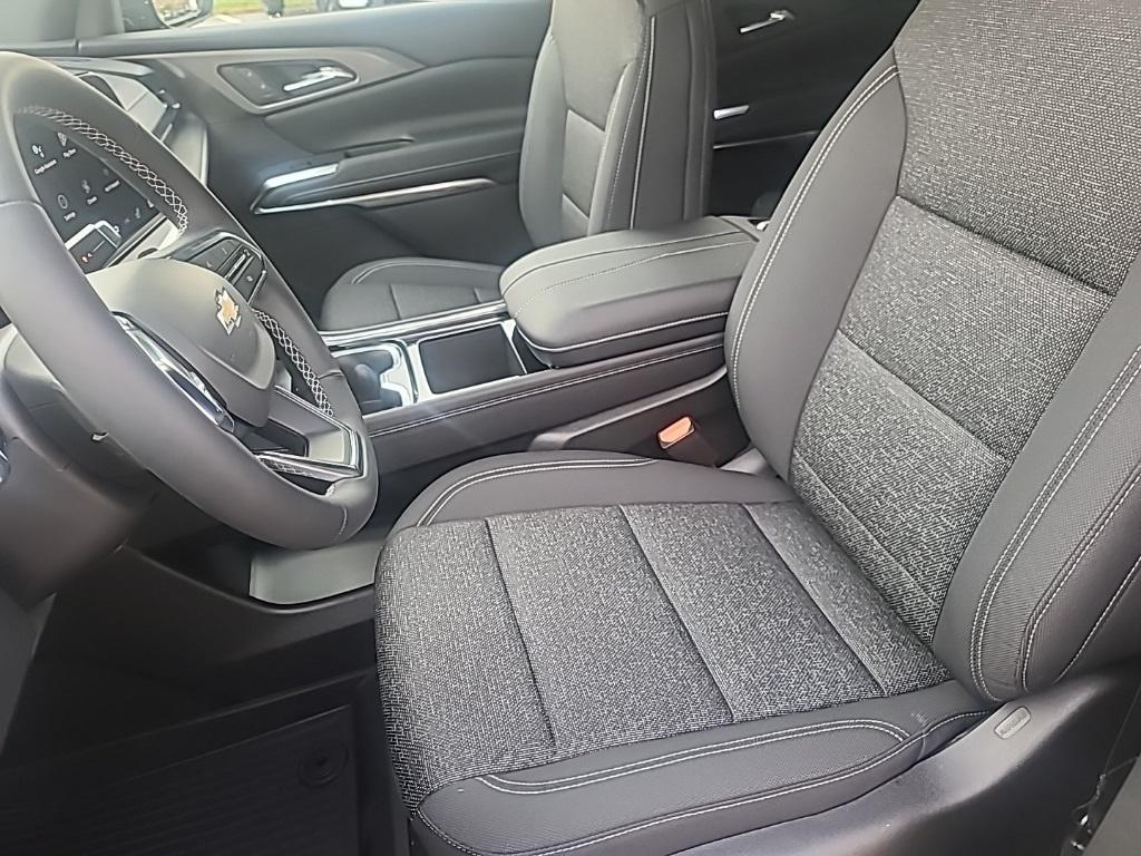 new 2026 Chevrolet Traverse car, priced at $44,796