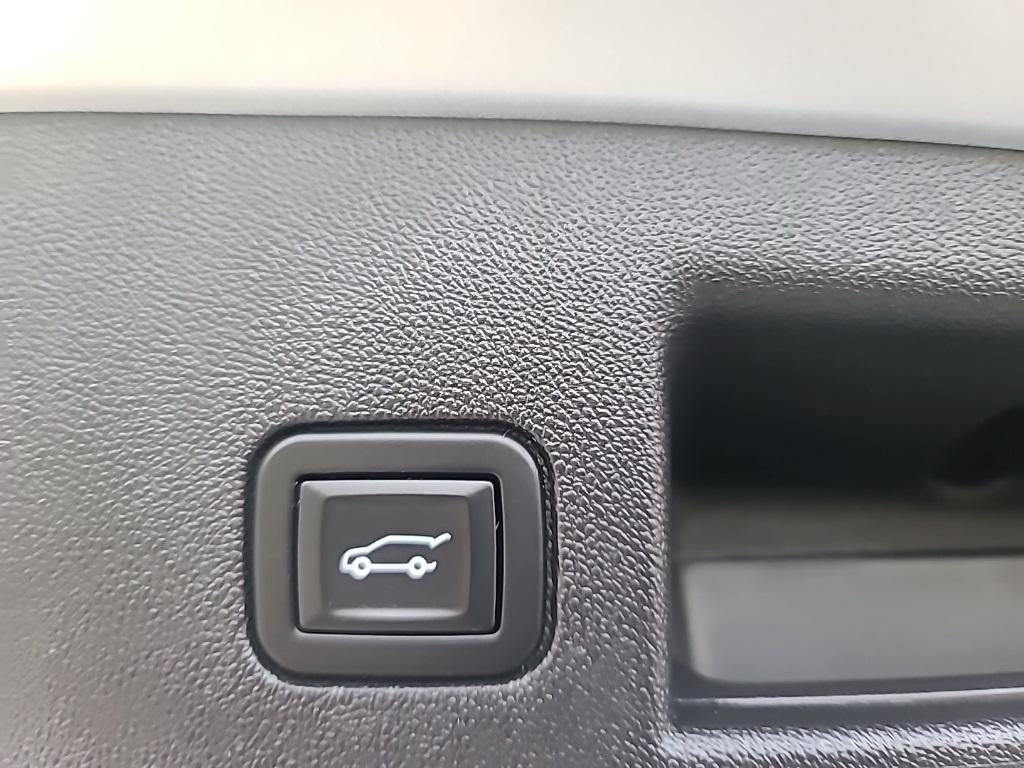 used 2022 Chevrolet Equinox car, priced at $22,488