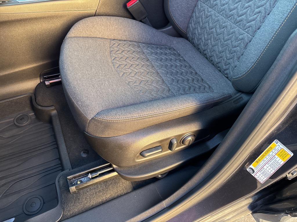 used 2023 Chevrolet Equinox car, priced at $22,988