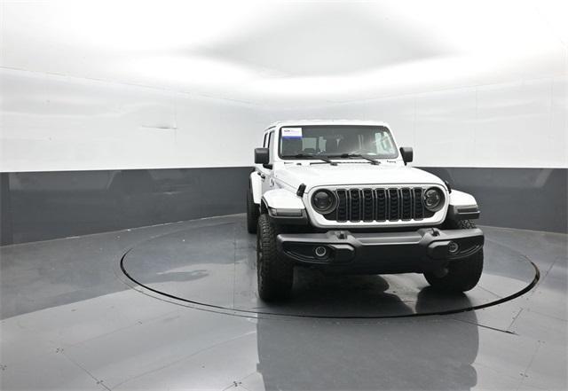 used 2025 Jeep Gladiator car, priced at $39,919