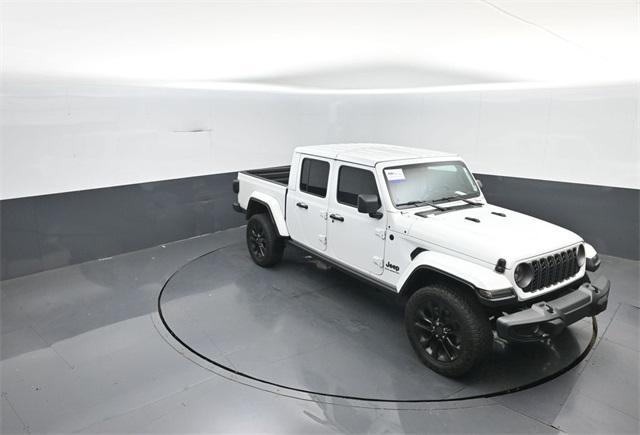 used 2025 Jeep Gladiator car, priced at $39,919