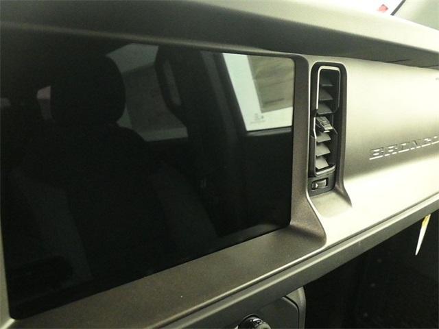 new 2025 Ford Bronco car, priced at $41,620