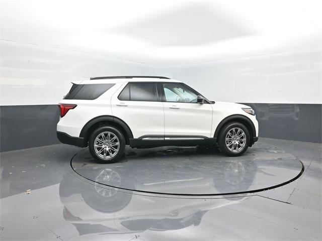 new 2025 Ford Explorer car, priced at $47,441