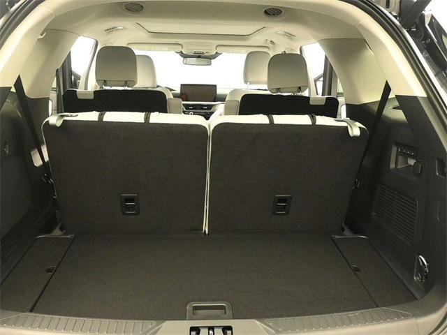 new 2025 Ford Explorer car, priced at $59,880