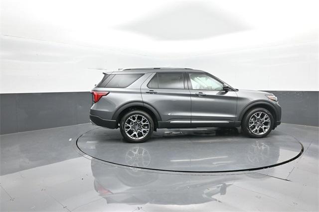 new 2025 Ford Explorer car, priced at $59,880