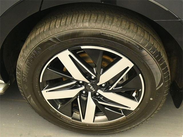 used 2022 Kia Sorento car, priced at $23,985