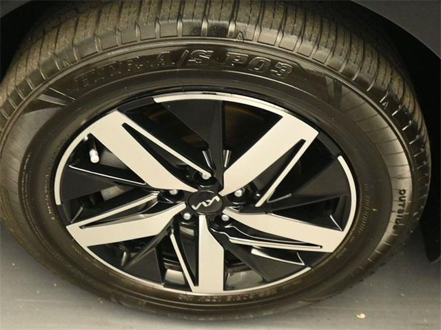 used 2022 Kia Sorento car, priced at $23,985