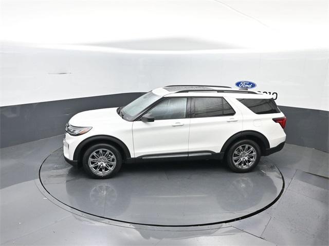 new 2025 Ford Explorer car, priced at $48,295