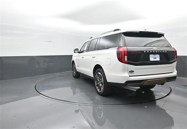 new 2025 Ford Expedition car, priced at $85,977